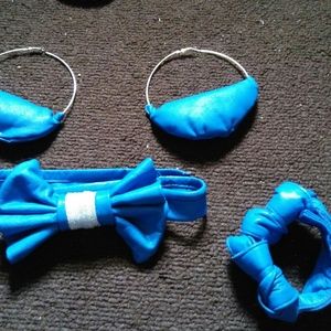 Bowtie sets